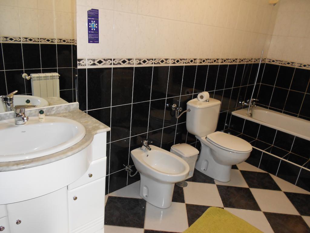 Vale De Azereiros Apartamentos Герес Стая снимка